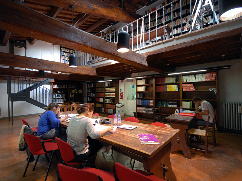 Biblioteca di Scienze Univ. Firenze - sede Antropologia